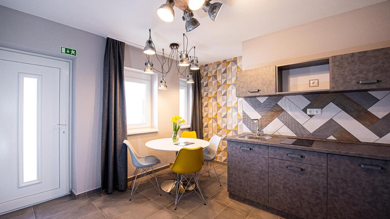 Aranyszarvas Panzio, Etterem Es Grillterasz公寓 外观 照片